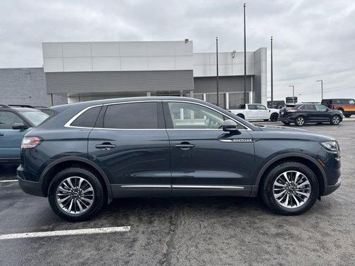 2022 Lincoln Nautilus Standard
