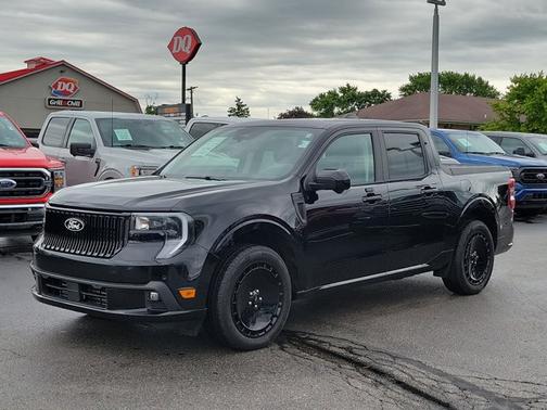 SHADOW BLACK 2025 Ford Maverick LOBO HIGH