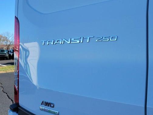 2025 Ford Transit-250 