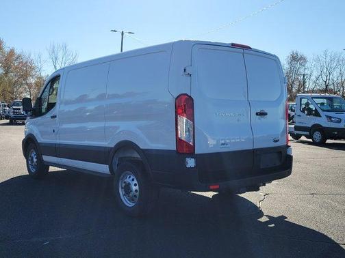 2025 Ford Transit-250 