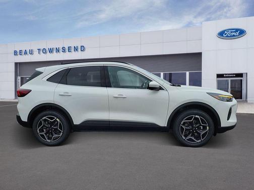 2026 Ford Escape Platinum