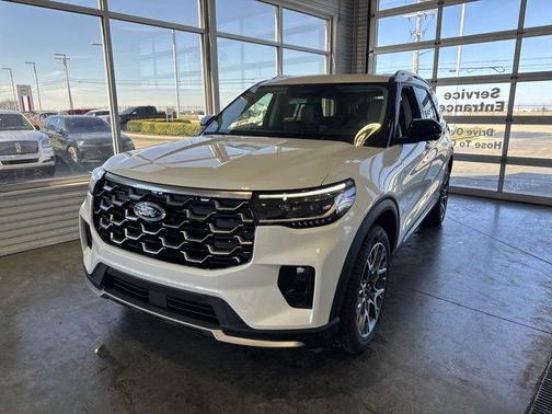 2025 Ford Explorer Platinum