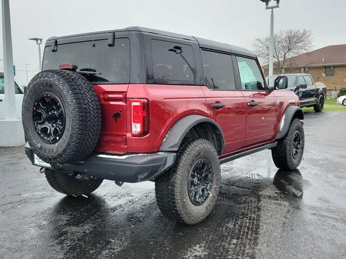 Ruby Red Metallic 2026 Ford Bronco Big Bend