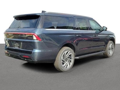 2026 Lincoln Navigator L Premiere