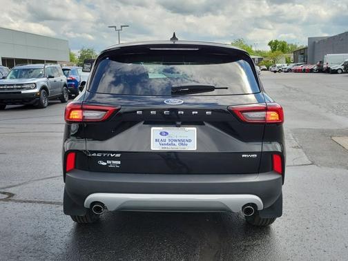 AGATE BLACK METALLIC 2023 Ford Escape ACTIVE