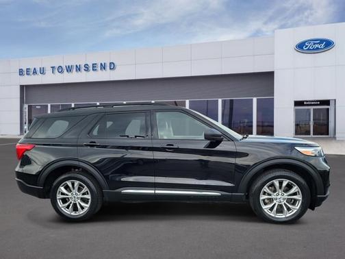 AGATE BLACK METALLIC 2023 Ford Explorer XLT