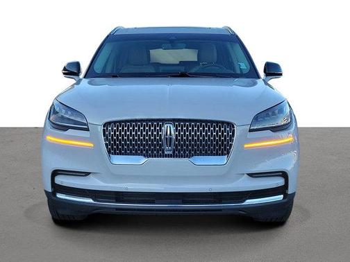 2023 Lincoln Aviator Standard AWD