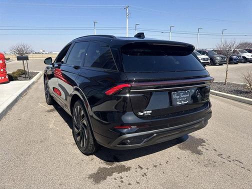 2025 Lincoln Nautilus Reserve