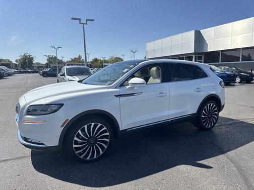 2022 Lincoln Nautilus Black Label