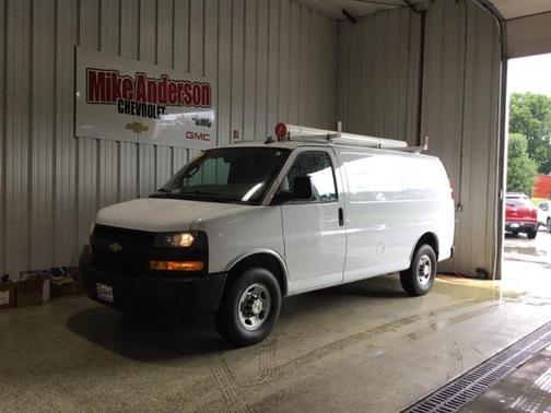 2022 Chevrolet Express 2500 RWD 2500 Regular Wheelbase WT