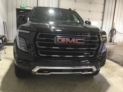 2025 GMC Yukon XL 4WD AT4
