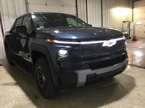 2025 Chevrolet Silverado EV LT