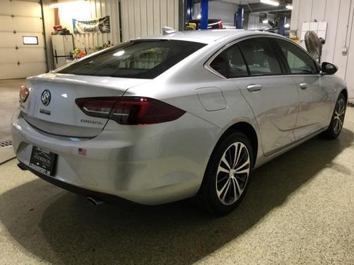2018 Buick Regal Sportback Preferred II