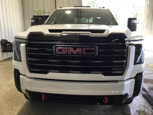 2025 GMC Sierra 2500 AT4