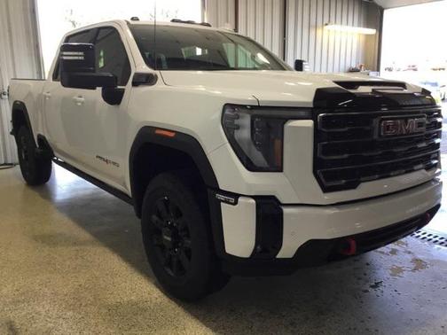2025 GMC Sierra 2500 AT4