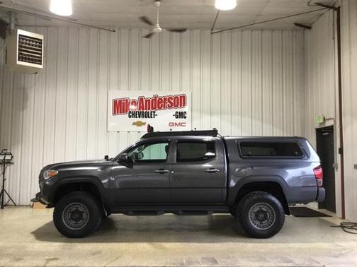 2022 Toyota Tacoma SR