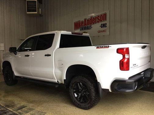 Summit White 2026 Chevrolet Silverado 1500 Custom Trail Boss