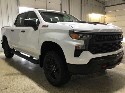 Summit White 2026 Chevrolet Silverado 1500 Custom Trail Boss