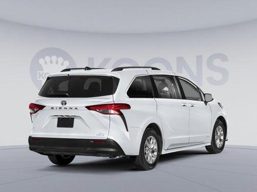 2025 Toyota Sienna XLE 7 Passenger