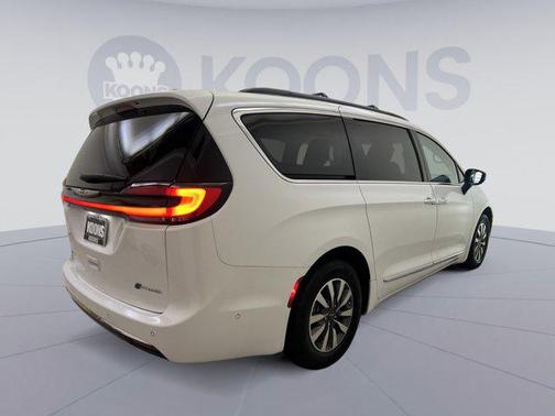 2023 Chrysler Pacifica Hybrid Limited