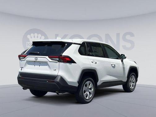 2025 Toyota RAV4 LE