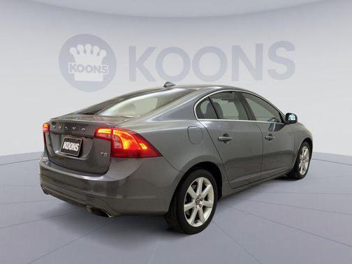 2016 Volvo S60 T5 Drive-E Premier