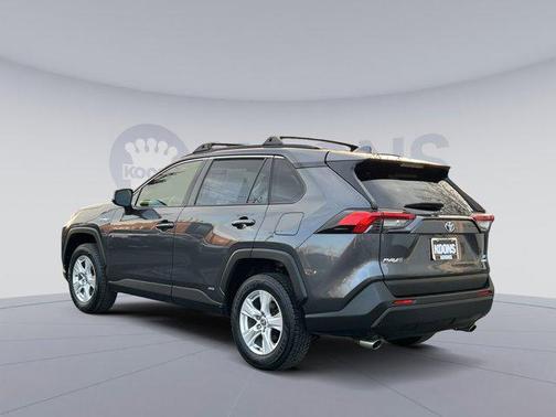 2020 Toyota RAV4 Hybrid XLE
