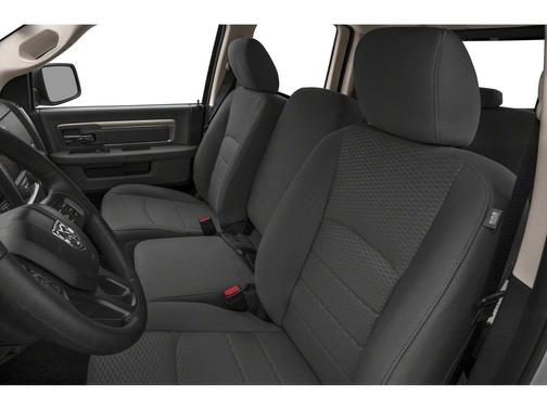 Diamond Black Crystal Pearlcoat 2019 RAM 1500 Classic Warlock Quad Cab 4x4 6'4' Box