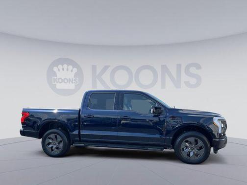 2022 Ford F-150 Lightning LARIAT