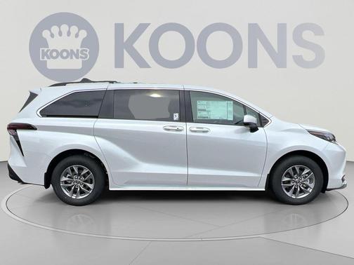 Pearl 2026 Toyota Sienna XLE