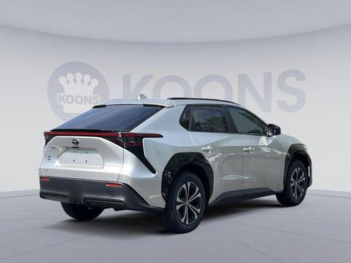 2025 Toyota bZ4X XLE