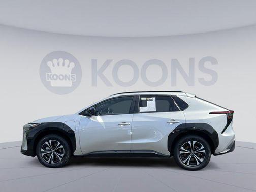 2025 Toyota bZ4X XLE