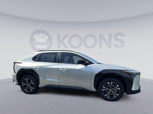2025 Toyota bZ4X XLE