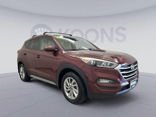 Ruby Wine 2017 Hyundai TUCSON SE