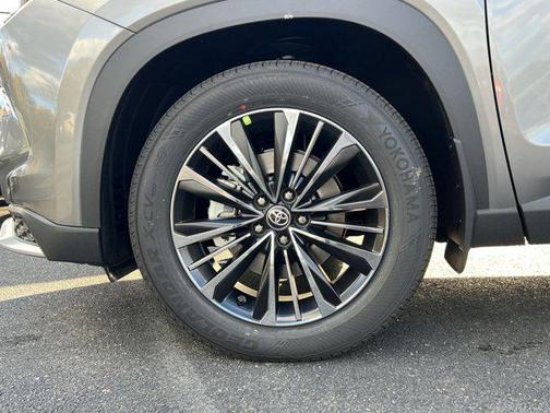 2026 Toyota Grand Highlander Hybrid Limited MAX