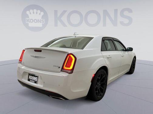 2019 Chrysler 300 S