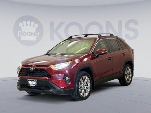 Pearl 2019 Toyota RAV4 XLE Premium
