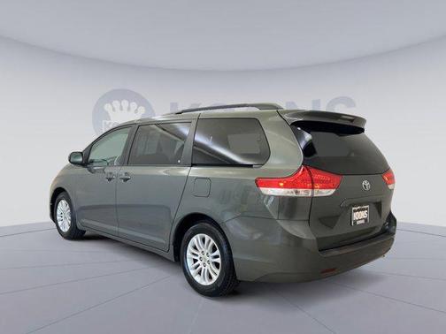 Cypress Pearl 2013 Toyota Sienna XLE