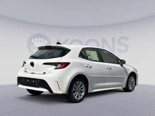 040 2026 Toyota Corolla SE