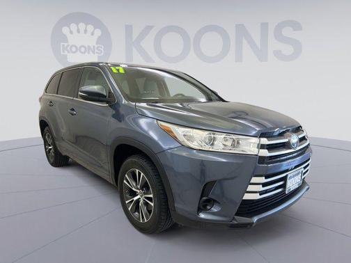 Shoreline Blue Pearl 2017 Toyota Highlander LE I4