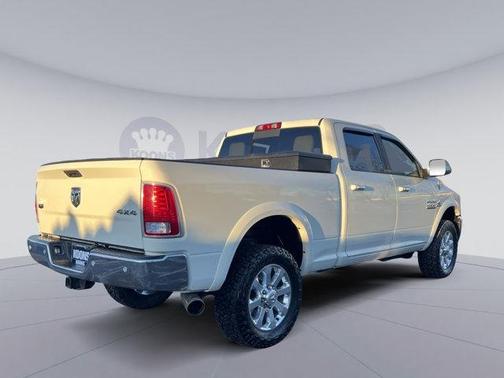 2018 RAM 2500 Laramie Crew Cab 4x4 6'4' Box