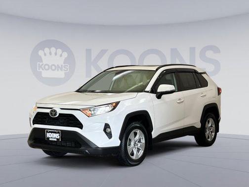 Super White 2019 Toyota RAV4 XLE
