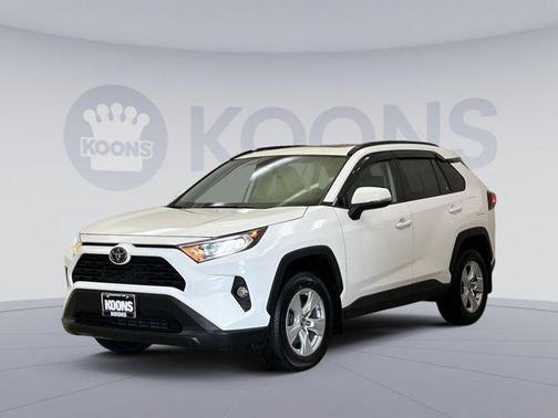Super White 2019 Toyota RAV4 XLE
