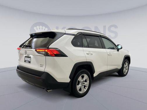 Super White 2019 Toyota RAV4 XLE