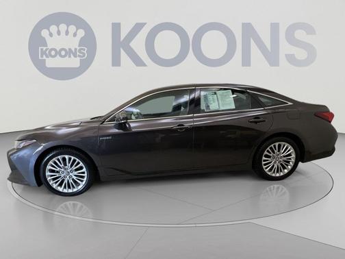 Brownstone 2020 Toyota Avalon Hybrid Limited