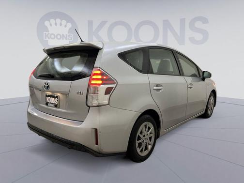 Classic Silver Metallic 2015 Toyota Prius v Four