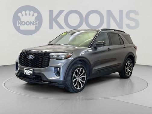 Carbonized Gray Metallic 2025 Ford Explorer ST-Line