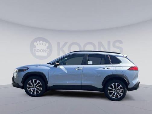 2025 Toyota Corolla Cross XLE
