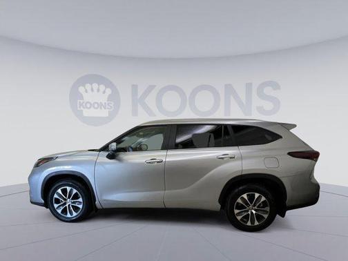 2024 Toyota Highlander Hybrid XLE