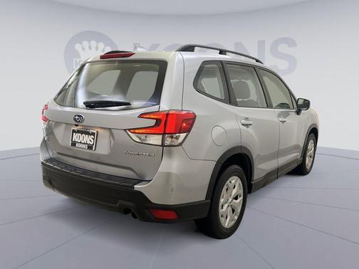 Ice Silver Metallic 2019 Subaru Forester Base